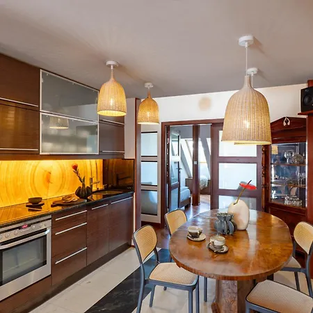 Dome View By The Main Square - By Upstairs Cracovia