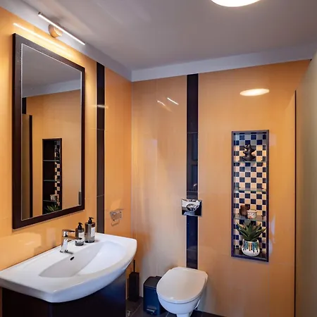 شقة Dome View By The Main Square - By Upstairs *