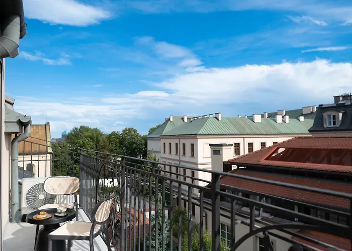 Dome View By The Main Square - By Upstairs Apartment *