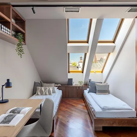 Dome View By The Main Square - By Upstairs