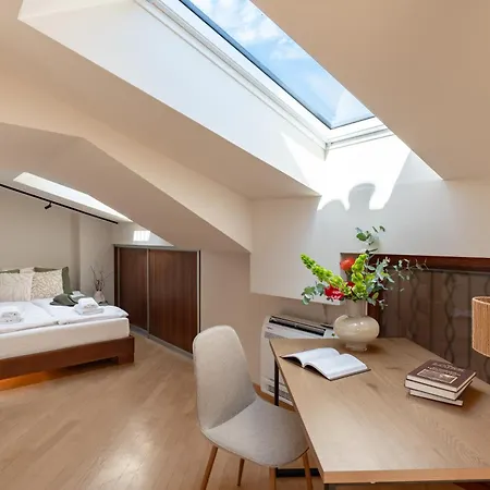 Dome View By The Main Square - By Upstairs